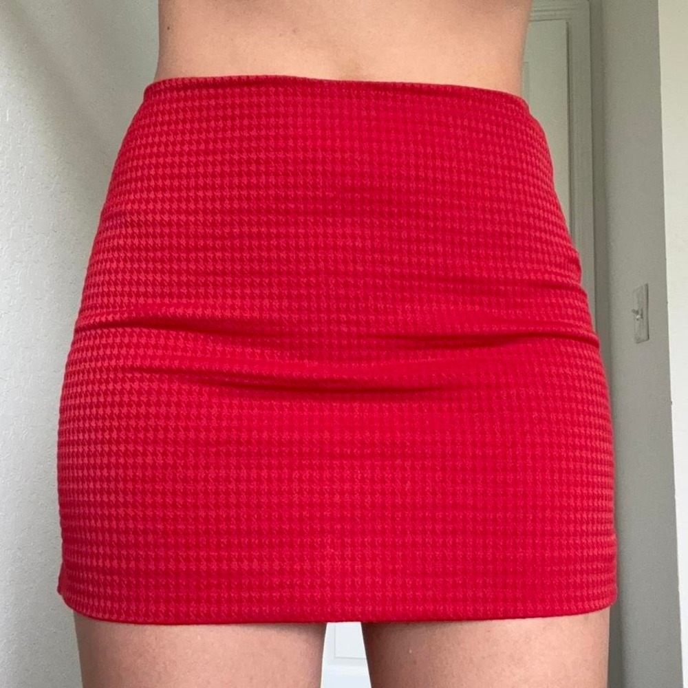 Guess Collection Vintage Red Mini Skirt